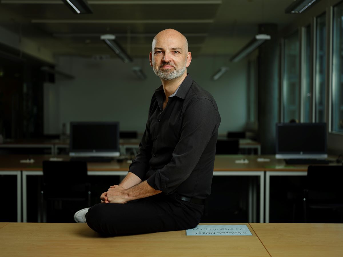 Mike S. Schäfer, professeur en communication scientifique à l'Université de Zurich, 1er juillet 2021 – Photo : Keystone-ATS / Christian Beutler 